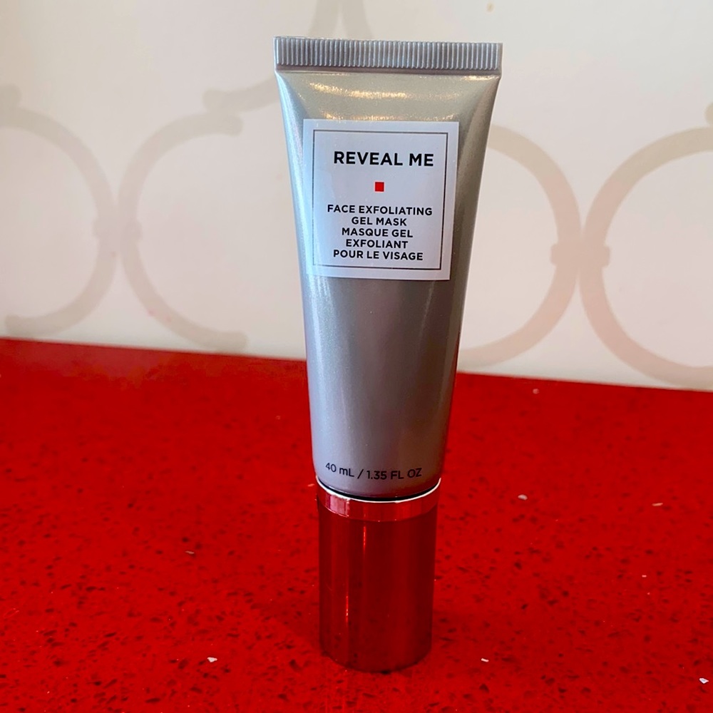 ‼️‼️DISCONTINUED EWC👠👠👠 face exfoliating gel